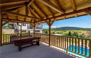 Awesome Apartment In Rakovica With House A Mountain View