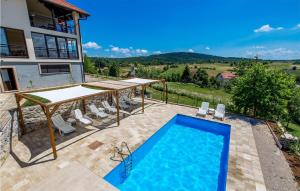 Awesome Apartment In Rakovica With House A Mountain View