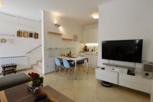 Apartments with a parking space Rovinj - 20846