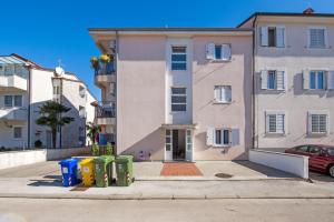 Apartments with a parking space Rovinj - 20847