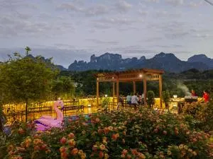 Heaven's Gate Home Stay --free pick up service--panoramic view of Tianmen Mountain - 张家界