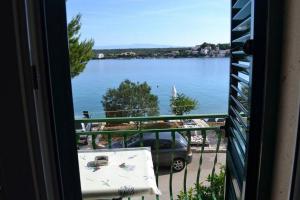 Apartments and rooms by the sea Loviste, Peljesac - 21096