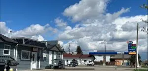 West Castle Motel - Claresholm