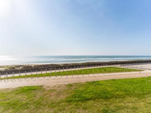 Mimizan Plage: Appt pour 4 avec Parking et Accès Direct à la Mer - FR-1-50-89