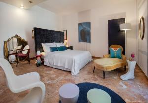 Billies Flat RED - art & design apt in Verona historic centre