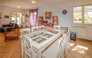 Maisons de vacances Stunning Home In Linguizetta With Wifi, 4 Bedrooms And Swimming Pool : photos des chambres