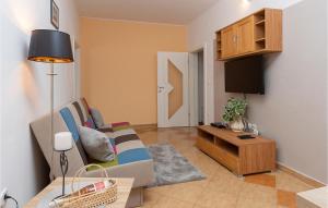 Beautiful Apartment In Pula With Outdoor Swimming Pool Wifi And 1 Bedrooms 2