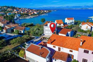 Family-friendly apartments with swimming pool Preko, Ugljan - 20390