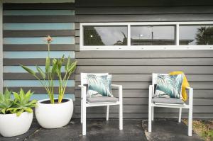 Shoreline Hideaway