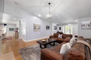 Fountain of Youth House - Scenic Downtown Retreat