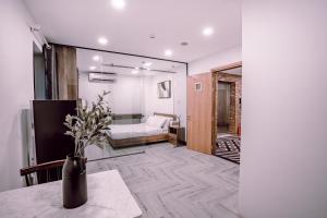 Mint Hotel Bui Vien Q1