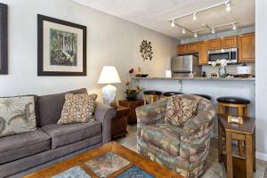 Inviting Condo with a Stunning Ocean View! - Kona Reef C-22 by Casago Kona