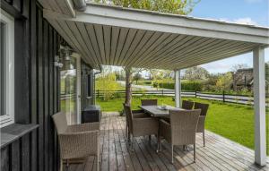 Awesome Home In Rønde With Wifi