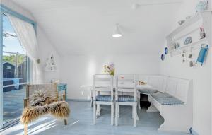 3 Bedroom Nice Home In Hurup Thy