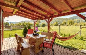 Amazing Home In Licko Lesce With Kitchen 