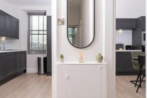 Spacious Apartment in Coniston, by LetMeStay