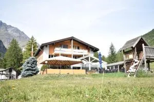 Restaurant & Hostel Hole in One - Randa