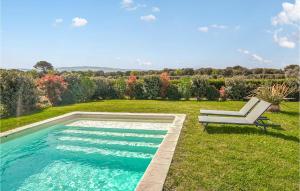 Maisons de vacances Amazing Home In Pernes-les-fontaines With Outdoor Swimming Pool, Wifi And 1 Bedrooms : photos des chambres