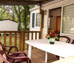 Campings Aloha plage camping 4etoiles : photos des chambres