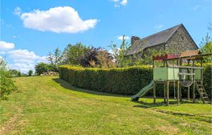 Maisons de vacances Stunning home in Monthuchon with 4 Bedrooms and WiFi : photos des chambres