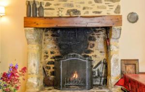 Maisons de vacances Stunning Home In Monthuchon With 4 Bedrooms And Wifi : photos des chambres