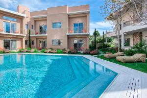 Saronis Suites