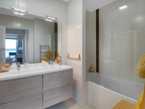 Arcachon - Aiguillon - T5 Charmant avec Terrasse, Parking Sécurisé et WiFi - FR-1-319-404