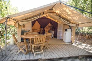 Campings Camping la Grangeonne : photos des chambres