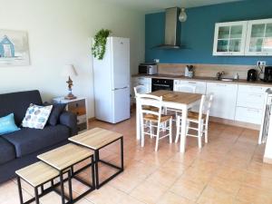 Appartements Appartement Les Sables-d'Olonne, 2 pieces, 3 personnes - FR-1-385-17 : photos des chambres