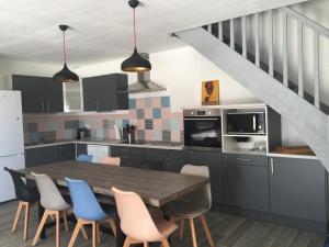 Maisons de vacances Maison Famille 8 pers, Jardin et Terrasse a Jard-sur-Mer - FR-1-336-104 : photos des chambres