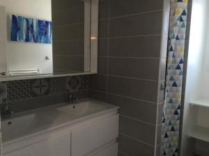 Maisons de vacances Maison Famille 8 pers, Jardin et Terrasse a Jard-sur-Mer - FR-1-336-104 : photos des chambres