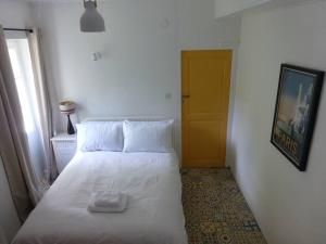 Villas 15th Century Catalan Farmhouse with pool : photos des chambres