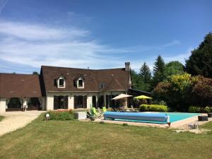 Villas l'etincelle 14 pers, piscine privee chauffee, jacuzzi, sauna, calme : photos des chambres