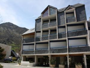 Appartement 5 pers à Saint-Lary avec WiFi - FR-1-296-460