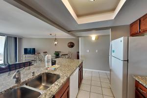 Edgewater Tower II #205