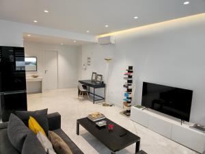 Stylish Central Apartment in Kolonaki (walking distance to Syntagma)