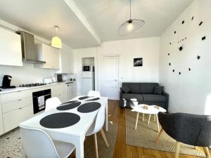 Appartements Suites Rive Gauche - Fontainebleau - Chez Sebastien : photos des chambres