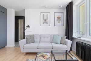 Modern Apartment Grzegórzeckie Roundabout Cracow by Noclegi Renters