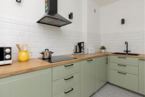 Tasteful Apartment in Warsaw City Center by Noclegi Renters