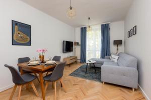 Tasteful Apartment in Warsaw City Center by Renters