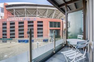 Pioneer Sq 1BR w WD Gym BBQ Sound view SEA-157