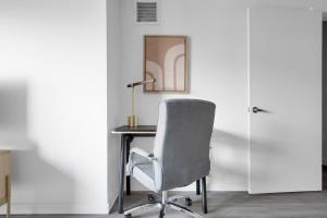 Capitol Hill 1BR w Gym Roof nr I-5 SEA-246