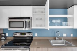 Capitol Hill 1BR w Gym Roof nr I-5 SEA-246