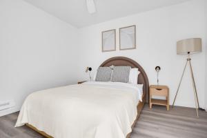 Capitol Hill 1BR w Gym Roof nr I-5 SEA-246