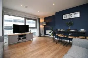 Violets Corner Luxury Swindon Town Apartment Great Location In The South West - 法灵登