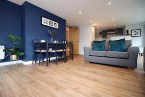 Violets Corner Luxury Swindon Town Apartment Great Location In The South West