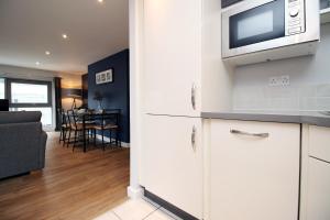 Violets Corner Luxury Swindon Town Apartment Great Location In The South West