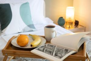 The House of Praxithea for 6 by Filos Inc