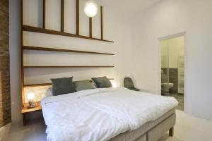 Golden Leaf Apartment