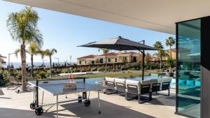 Aqualanis - Modern Mega Home with Pool Close to Algarve Beach